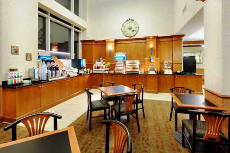 Holiday Inn Express Hotel & Suites Riverhead