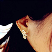 Powder makeup authentic Korean splendor dimensional openwork Butterfly Stud Earrings diamond stud earrings jewelry accessory package mail