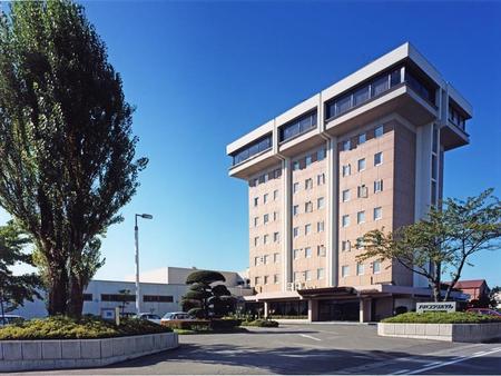 八户广场酒店