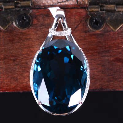 45克拉 超大颗极品18k金镶钻 纯净透明伦敦蓝托帕石吊坠【5648】