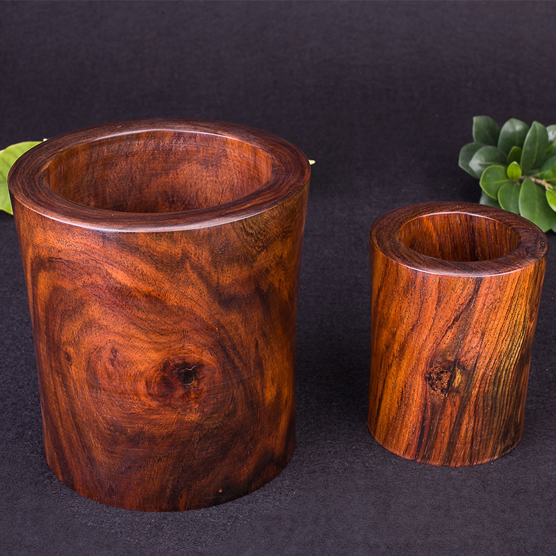 大红酸枝笔筒 两个笔筒 花纹好 文房利器 t41131