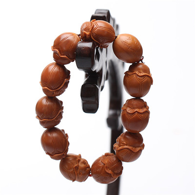 苏州核雕名家钟秀琴作品《金童玉女》手串