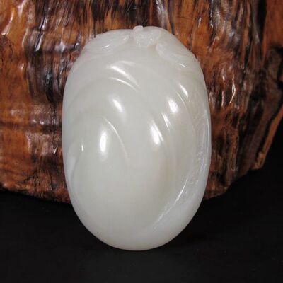 名家崔疆胜作品 和田玉羊脂白玉籽料挂件幸福如意 76.3克