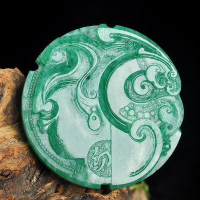 省级大师宋永胜 精美独山玉 仿古龙牌