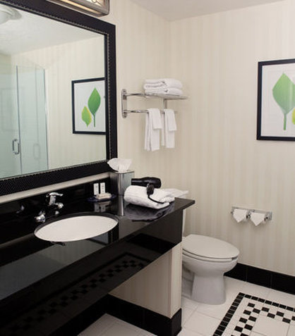 得梅因机场 Fairfield Inn & Suites 酒店