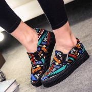 2015 autumn new style canvas shoes women's the lazy man sets foot shoes ethnic Korean floral Lok Fu shoes and leisure shoes