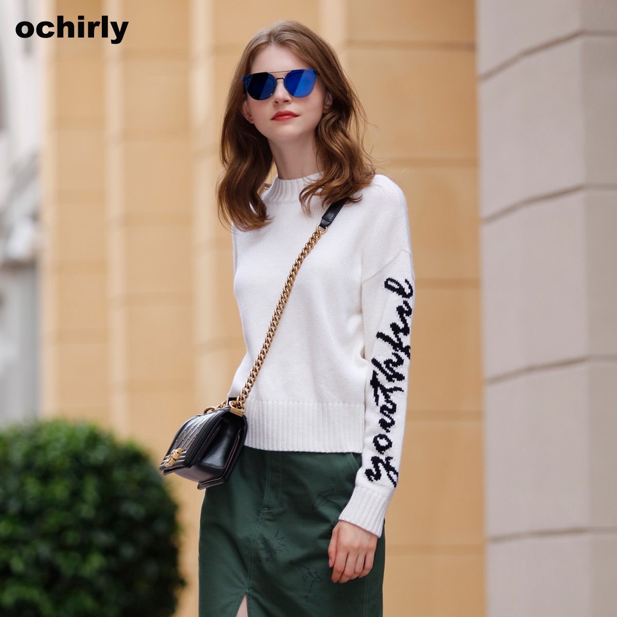 【天猫】 ochirly欧时力2016新女秋装小高领撞色字母套