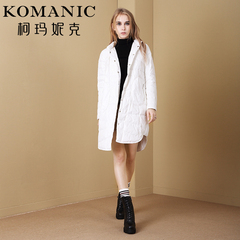 柯玛妮克 2016年秋冬新款女装 按扣立领格纹衍缝羽绒外套KS1036