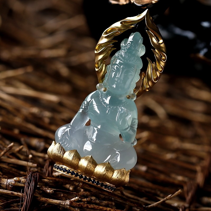 源头好货四会18k金镶嵌高冰种立体翡翠吊坠观音19.66克