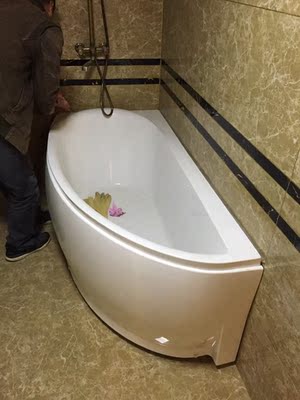 想知道真相:埃飞灵独立式亚克力浴缸好用吗?耐用吗?