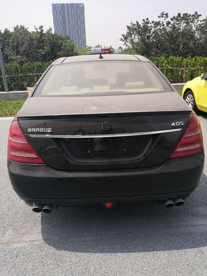 【第二次拍卖】车牌号为hd7999奔驰巴博斯40s轿车