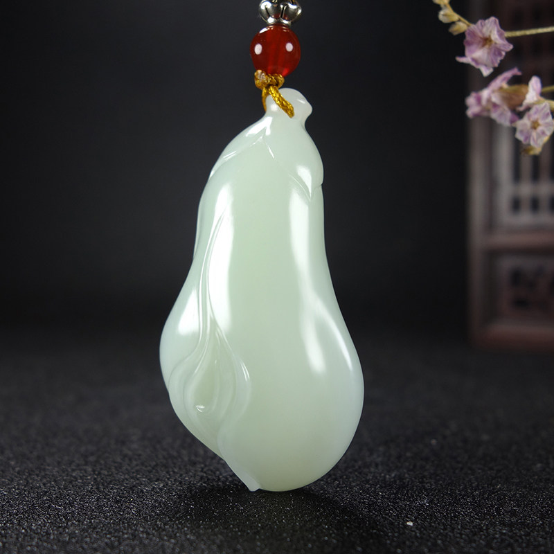王朝安工作室出品和田玉白玉【兰花】挂件吊坠25.02g