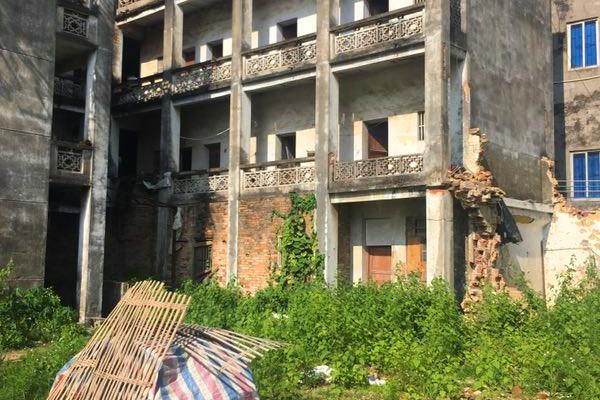 【第一次】广东省茂名市羊角镇北斗星市场右侧,土地面积:2013.3平方