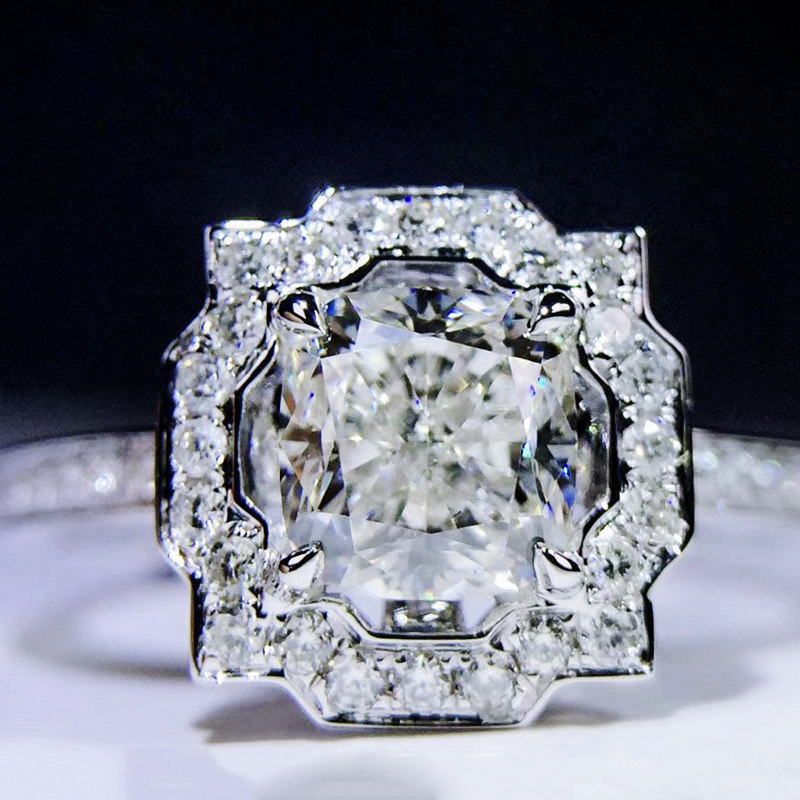 献和昌gia证书1.01克拉 颜色i 净度si1 18k金垫形 钻石戒指