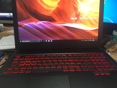 试用了一下华硕飞行堡垒5代fx80gd8300冰魂好用吗?玩游戏还算是流畅的