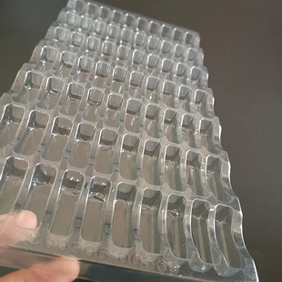 速发70格透明吸塑托盘五金弹簧塑料盒子深圳工厂定制周转脆盘塑胶