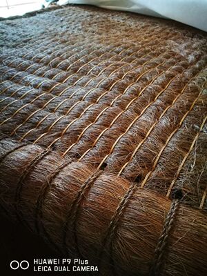 如何评价<分享感受>喜临门和龙凤床垫哪个好，哪个牌子比较大牌？