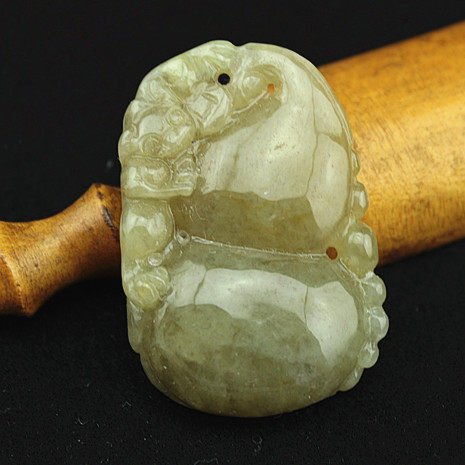 男士佩戴玉葫芦吊坠图片大全(男士佩戴玉葫芦吊坠图片大全图解)