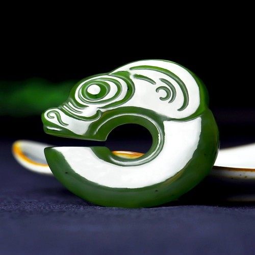 正品天然新疆和田玉碧玉玉猪龙吊坠项链男女款本命年玉佩玉佩挂件