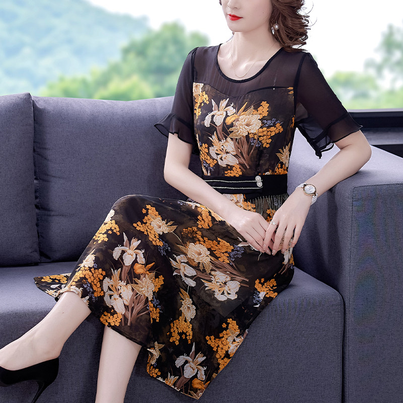 女士精品连衣裙更新时间:2022年01月25日贵夫人短袖真丝桑蚕丝连衣裙