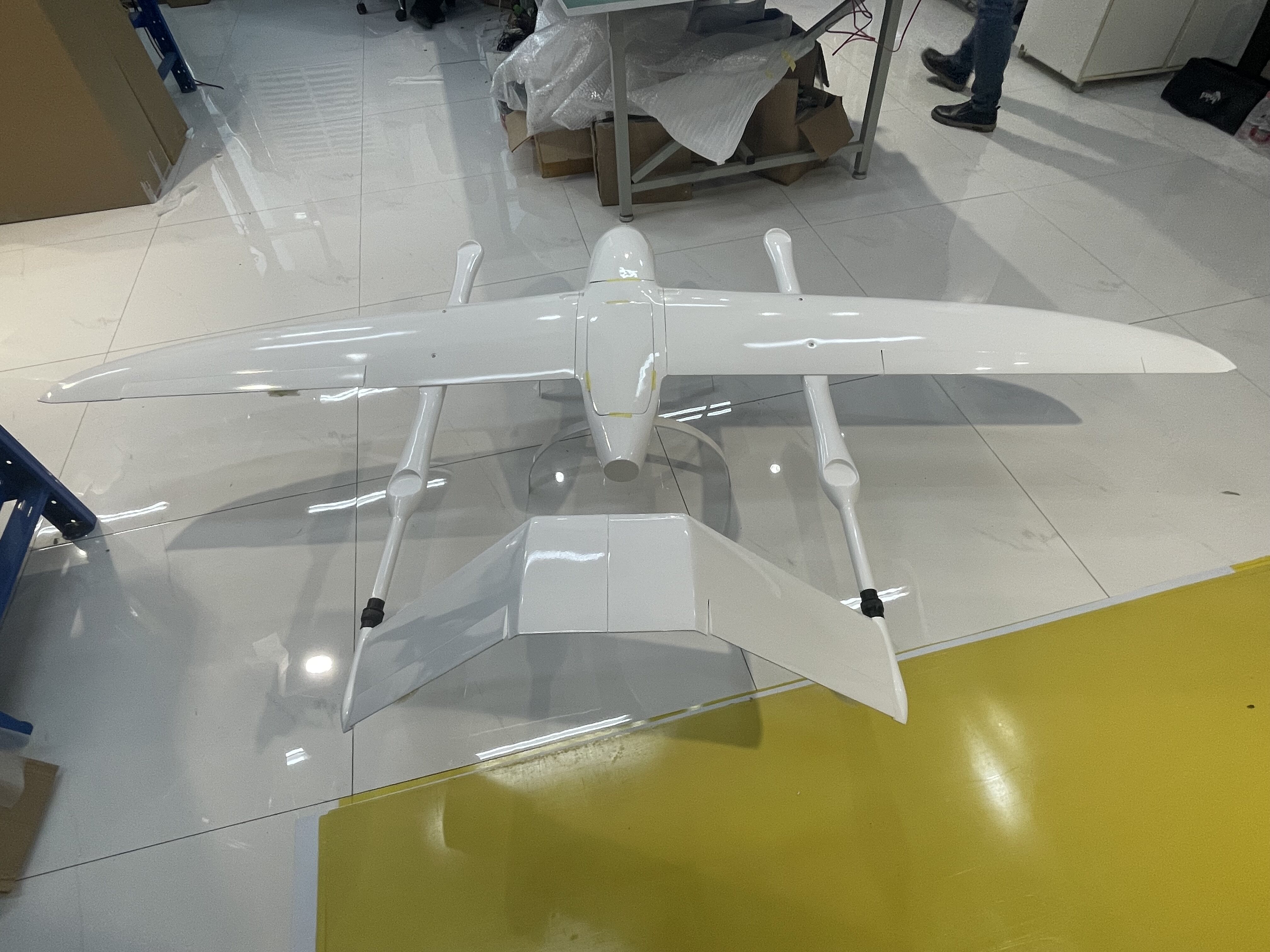 碳纤维复合材料垂直起降固定翼翼展2.55米航拍测绘固定翼无人机