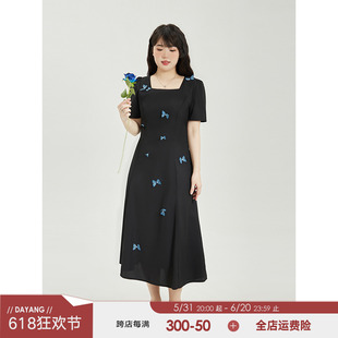 120斤的大杨 大码法式赫本风蝴蝶连衣裙女短袖方领小个子黑色长裙