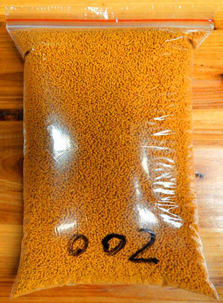 绣眼鸟食小白眼饲料竹叶青鸟食002贝子金青营养料自产自销450克