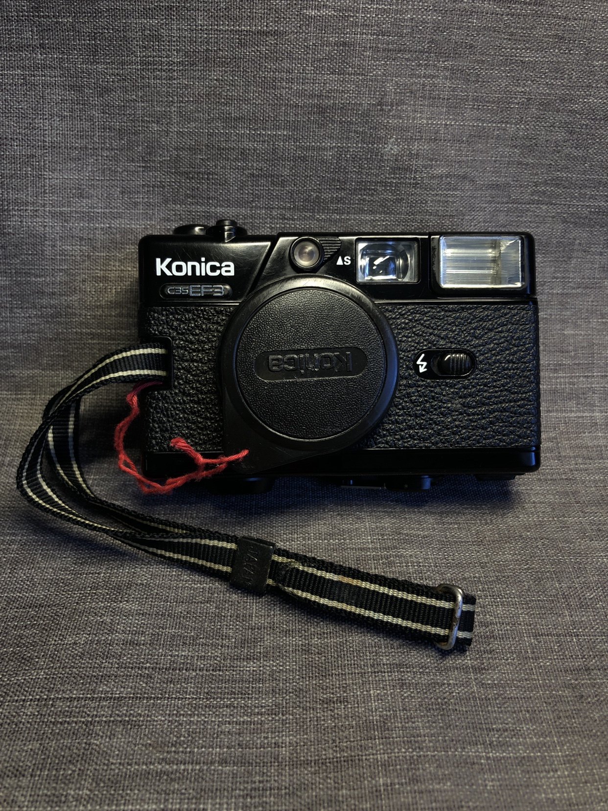 konica柯尼卡c35ef3黑色日产原厂135胶卷胶片菲林中古复古定焦