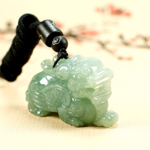 翡翠麒麟吊坠男价格