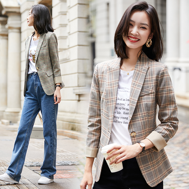 女士格子小西装百搭西服春外搭早秋冬季韩版气质时尚短款外套8951