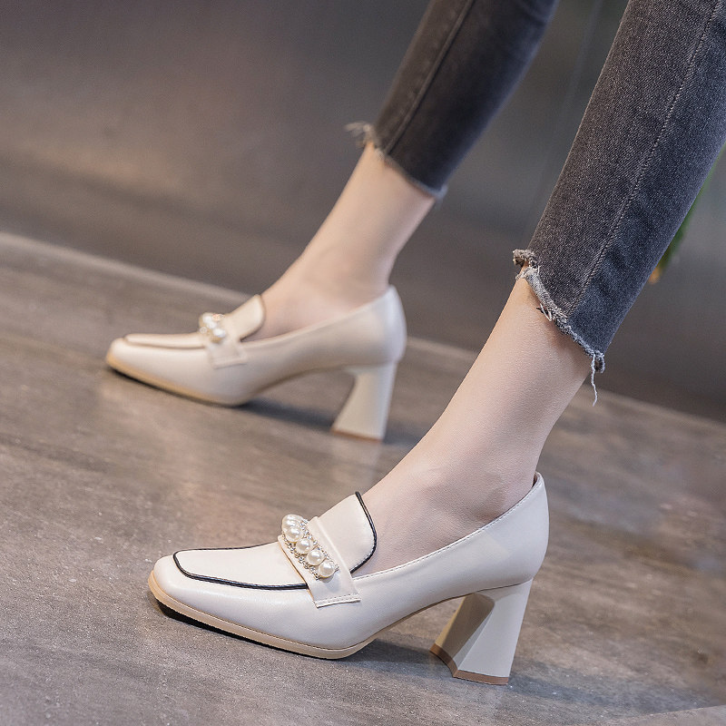白色皮鞋女真皮高跟