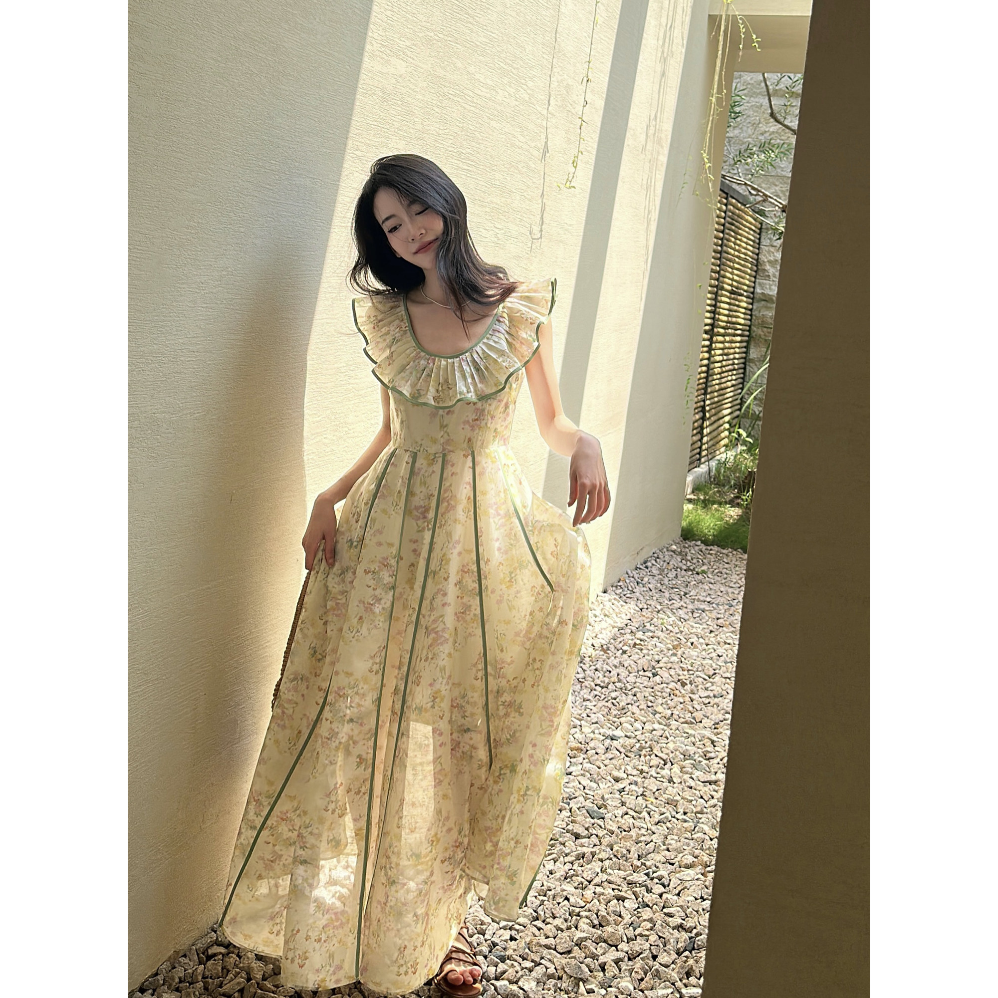 thecoco 压褶拼条碎花连衣裙女夏法式小清新收腰显瘦荷叶边中长裙