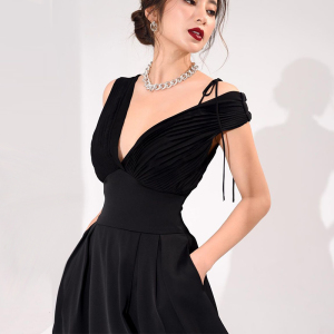 春夏深v连衣裙图片