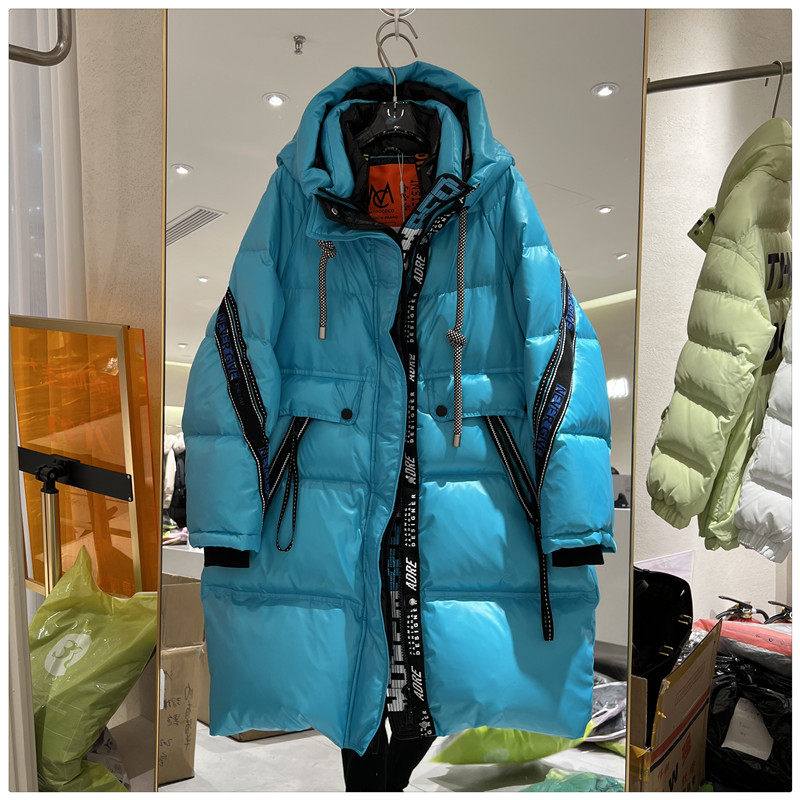 欧洲站2021年mcoco女装羽绒服加厚保暖亮面免洗面料字母图案洋气