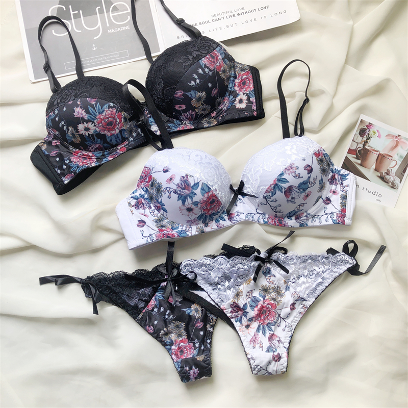 碎花系带日式可爱少女小胸上薄下厚性感蕾丝聚拢甜美内衣文胸套装