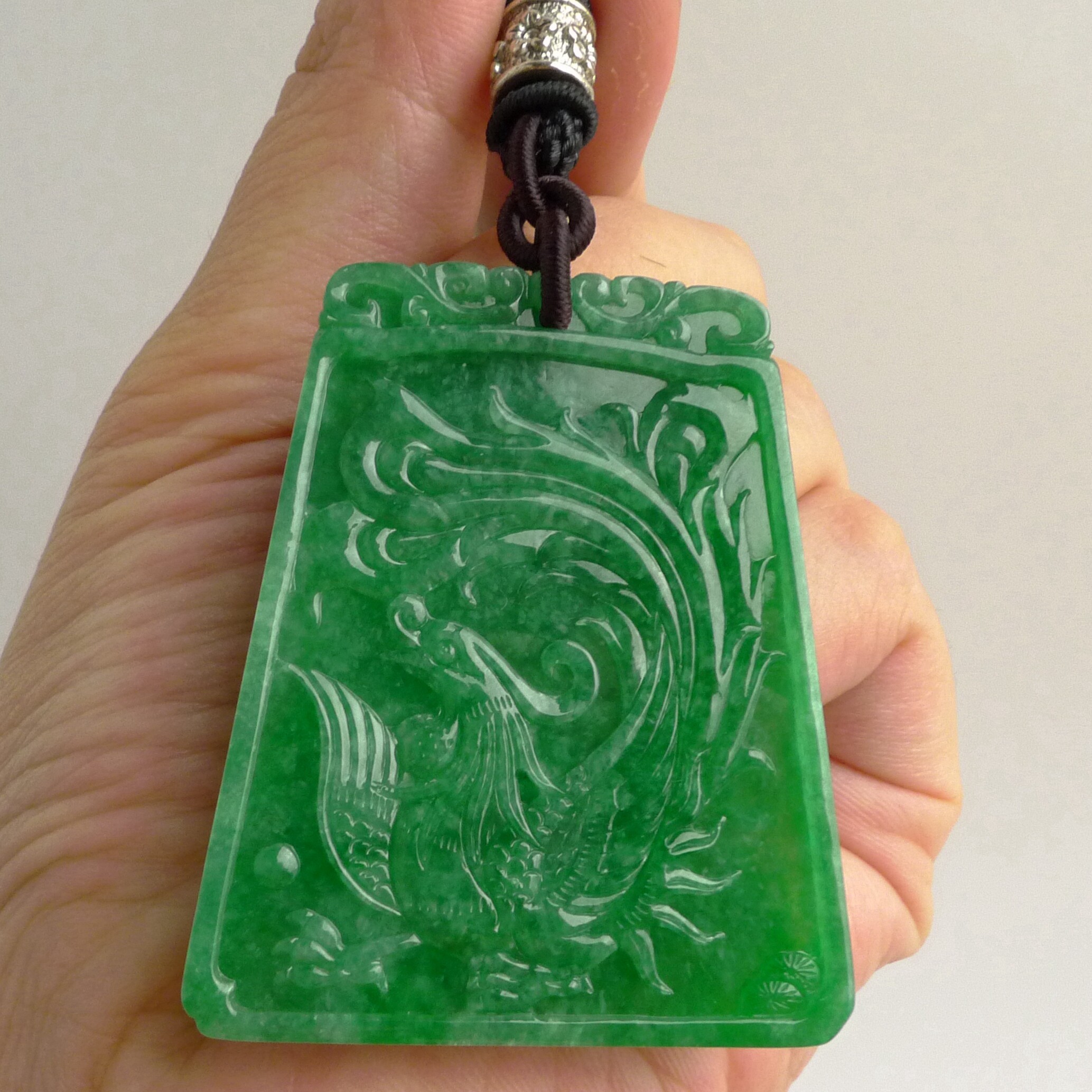 缅甸a货翡翠 满色辣阳绿翡翠龙凤牌吊坠 23.92g