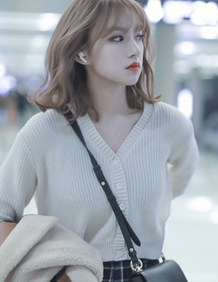 现货正品brandymelvillebm欧阳娜娜款v领宽松短款高腰针织开衫