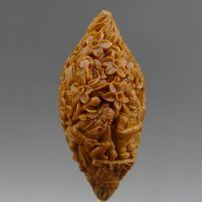 名家陈素林《桃园三结义》雕工细腻