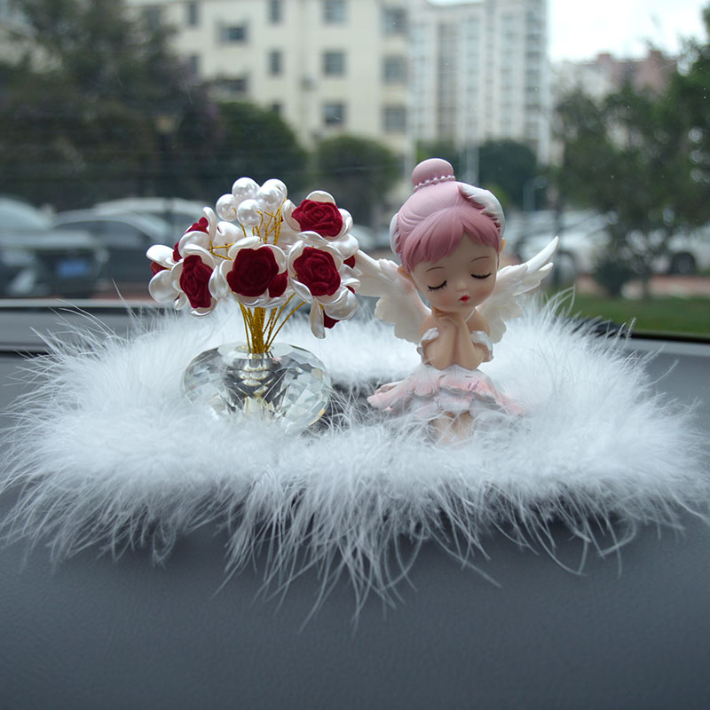 网红汽车摆件娃娃车内创意个性可爱高