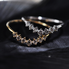 【SION美学】 "莱安娜" 18K黄金镶嵌钻石指环 V字护戒 钻石戒指