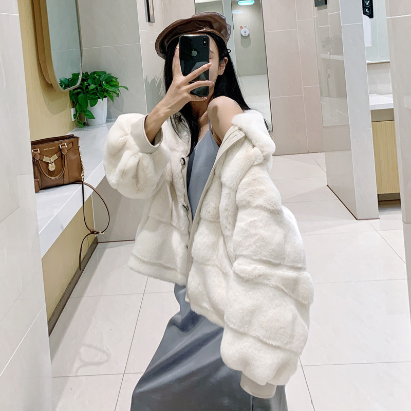 2021年新款时尚白色整貂貂皮大衣女水貂毛皮草外套短款年轻款冬仿