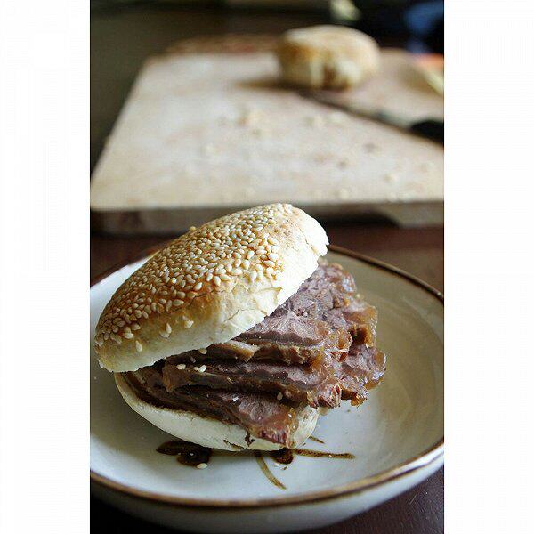 天津特产早点牛肉烧饼一个排队美食传统糕点