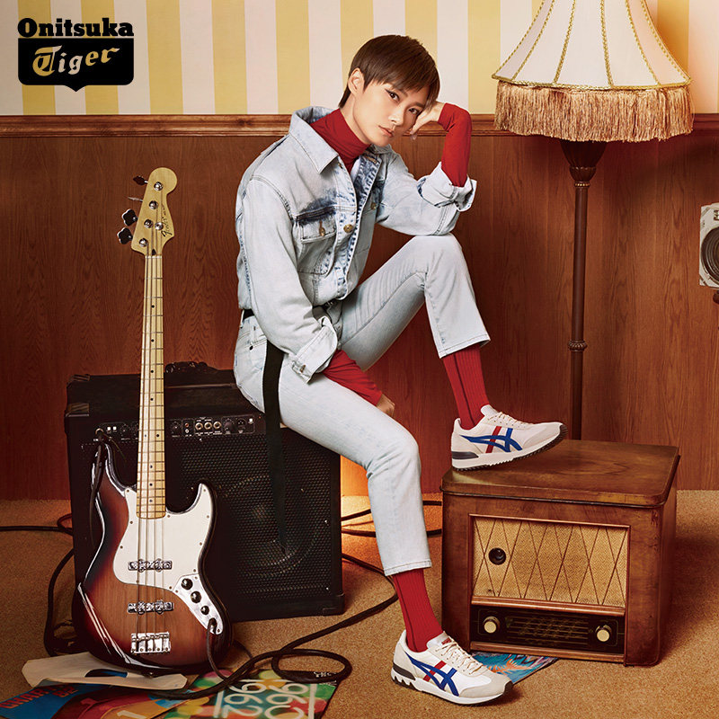 李宇春同款onitsuka tiger/鬼冢虎 女子时尚轻薄牛仔裤 okp768