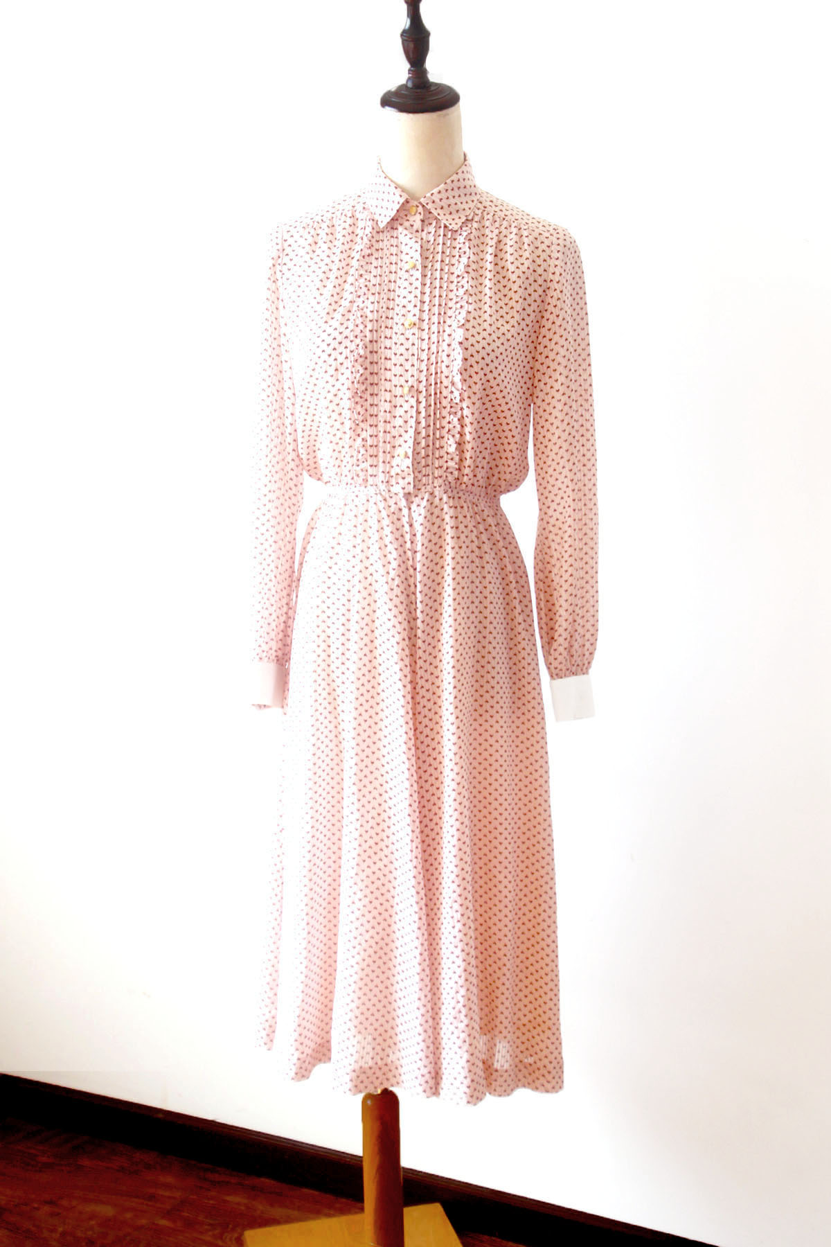 vintage小众精品气质温柔古着复古浅粉色白色翻领连衣裙碎花长袖