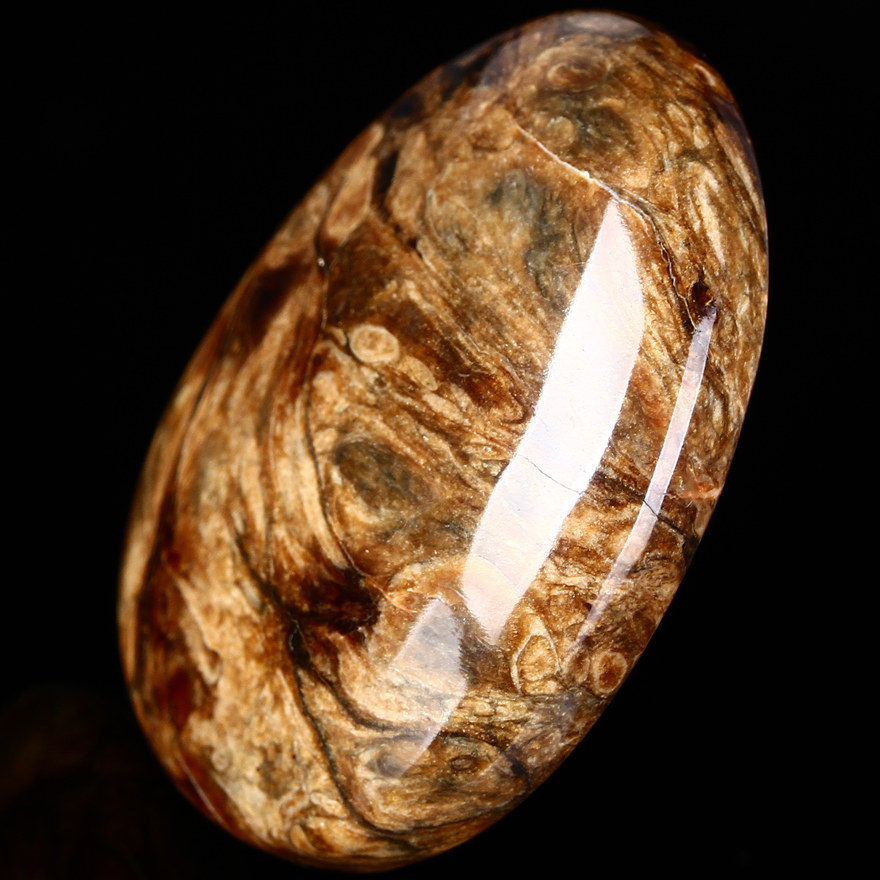 26.00克【强荧光】大颗精美梦幻花根珀随形挂件 625710