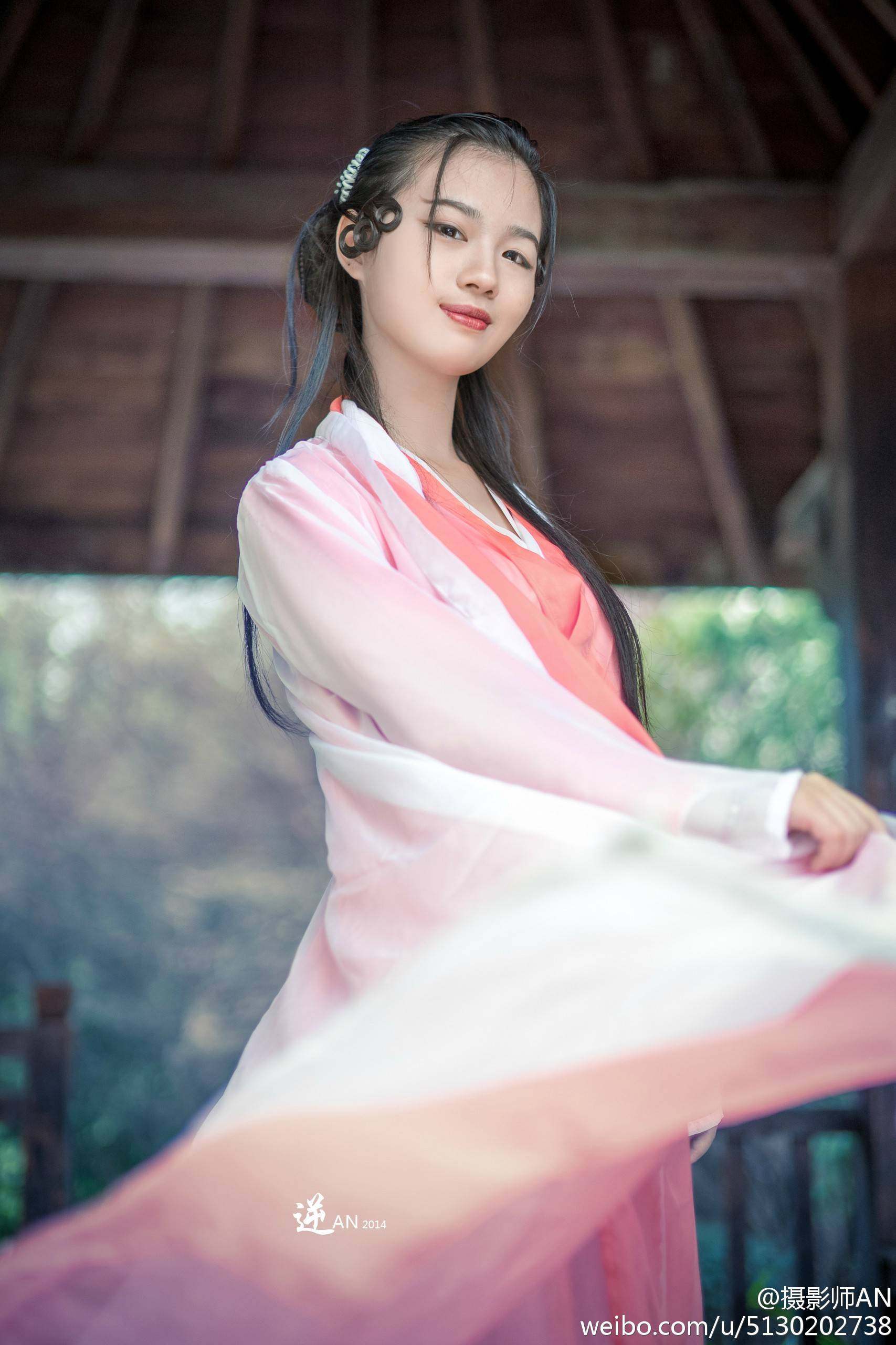 一折闺蜜套装裙 性感_青蛇白蛇闺蜜古装性感妖媚飘逸连衣裙套装复古