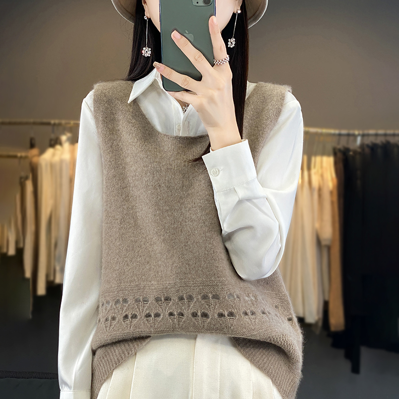 镂空桃心针织马甲女纯色百搭减龄秋冬款羊绒圆领套头无袖背心坎肩