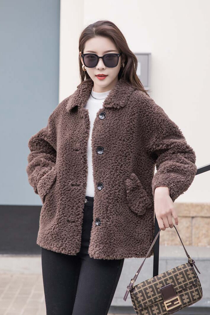 2021年羊毛颗粒绒外套女短款咖啡色羊羔毛皮毛一体羊剪绒皮草秋季