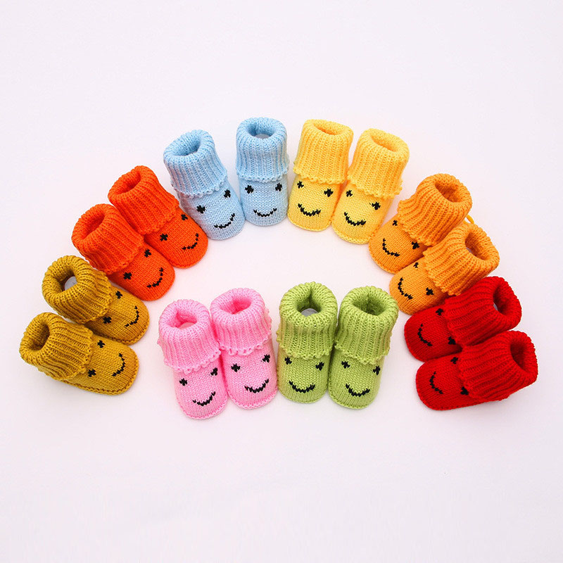 婴儿鞋毛线宝宝手工新生儿编织鞋男女0-6个月软底室内步前鞋成品1