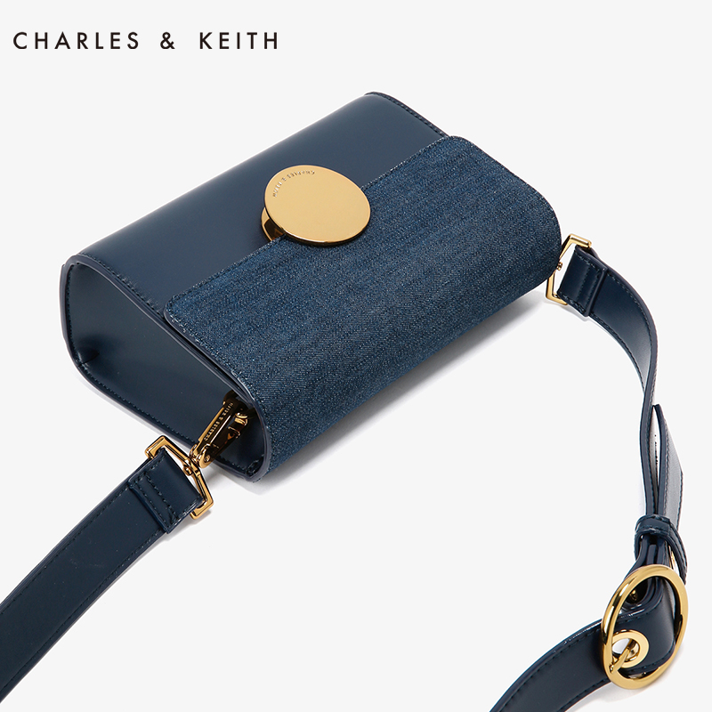 CHARLES＆KEITH 小方包 CK2-80680594 歐美圓形鎖扣單肩斜挎包